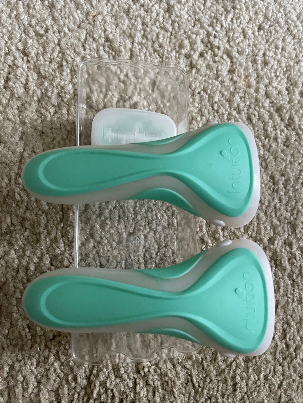chic Intuition Razor Handle in Mint - Picture 5 of 5